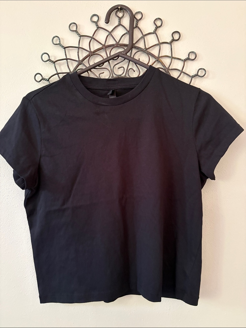 2-Skims Classic Black and white Crewneck Women's Tees